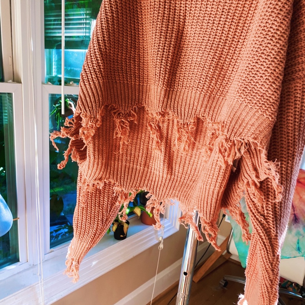 Distressed Cropped Gemini Sweater π₯° V Neck - Picture 8 of 11